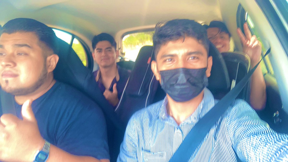 joselo168's tweet image. A festejar Día del maestro. #Universo7