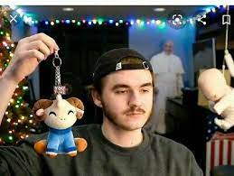 LMAENERGY's tweet photo. @youtooz @jschlatt @fluffinu @the_Izzard_boi @NoCntxtTrainboy you cant say no to this face, give it some plushies https://t.co/xxhH1zr1p2