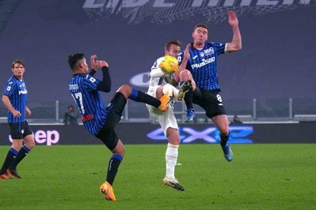 EdoardoMecca1's tweet photo. “L’ombra inquietante sulla serie A”.
Però ne raccontano sempre e solo una parte.
Ah, meravigliosi i giornalisti veri.
Quelli obiettivi. https://t.co/MhWP5b5XV4