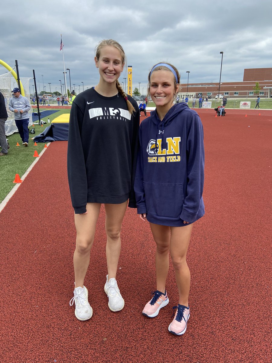 Girls high jump scores 14 points with <a href="/_oliviahenkel_/">liv</a> taking 🥈 and <a href="/bel_zimmerman10/">Bel Zimmerman</a> taking 🥉 which qualifies them BOTH for sectionals! Congrats girls! 

#Sectionals <a href="/LNEagleTF/">LNHS Track & Field</a>