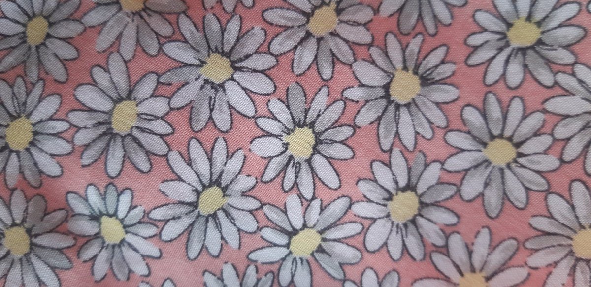 KqmCreations's tweet photo. This sweet white daisy cotton baby bib is adjustable with two plastic snap size options, so it can grow with your little one! Check it out! https://t.co/XHL4TJP7q3
https://t.co/XEl3pzOAJb #babybib #babygirl #babygift #pinkbib #flowerbib #SmallBusinessSaturday #babyshowergift https://t.co/9NxKUjBfMV