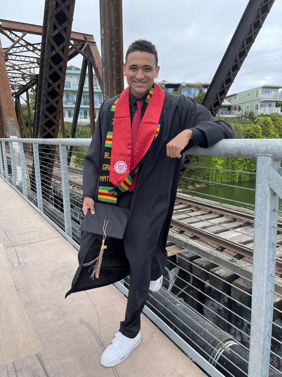 camjonessc12's tweet photo. Officially a college grad! Graduated with a BA in Business Administration @pacificu wouldn’t of done this without the support of my family and friends. Excited for what’s next! https://t.co/x3Z4FrjMlp