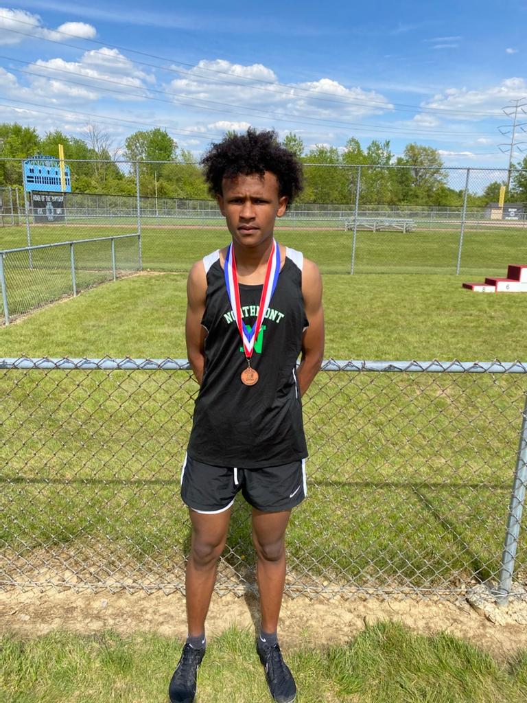 NThunderbolts's tweet photo. Congratulations to Dan Ivory 400M Dash 6th place at the Middle School State Championship with a PR time of 53.83! 💪🏾🏃🏽‍♂️ #GoBolts https://t.co/Ipjgnyq9KM