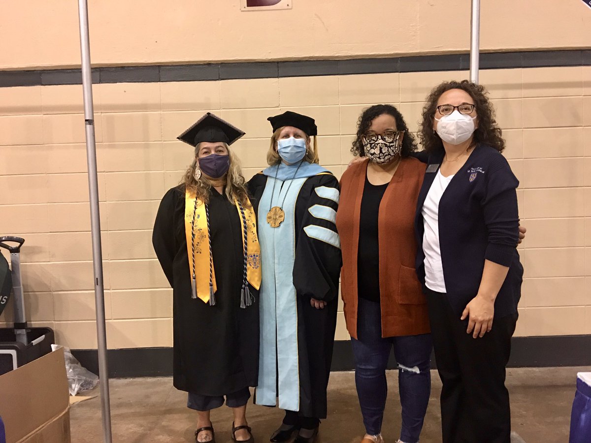PrezBMcDonald's tweet image. So grateful for our phenomenal @StScholastica faculty and staff...over 80 volunteers, over 500 graduates at today’s Grad Walk! #blessed #CSSCommunity Congratulations Saints!