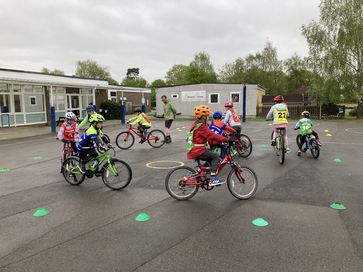 Classic game of Sardines to kick start a morning of games and races <a href="/BCSouthEast/">BC South East - Surrey |Sussex |Kent |South London</a> #girlsrace #boysrace #awesomeriders