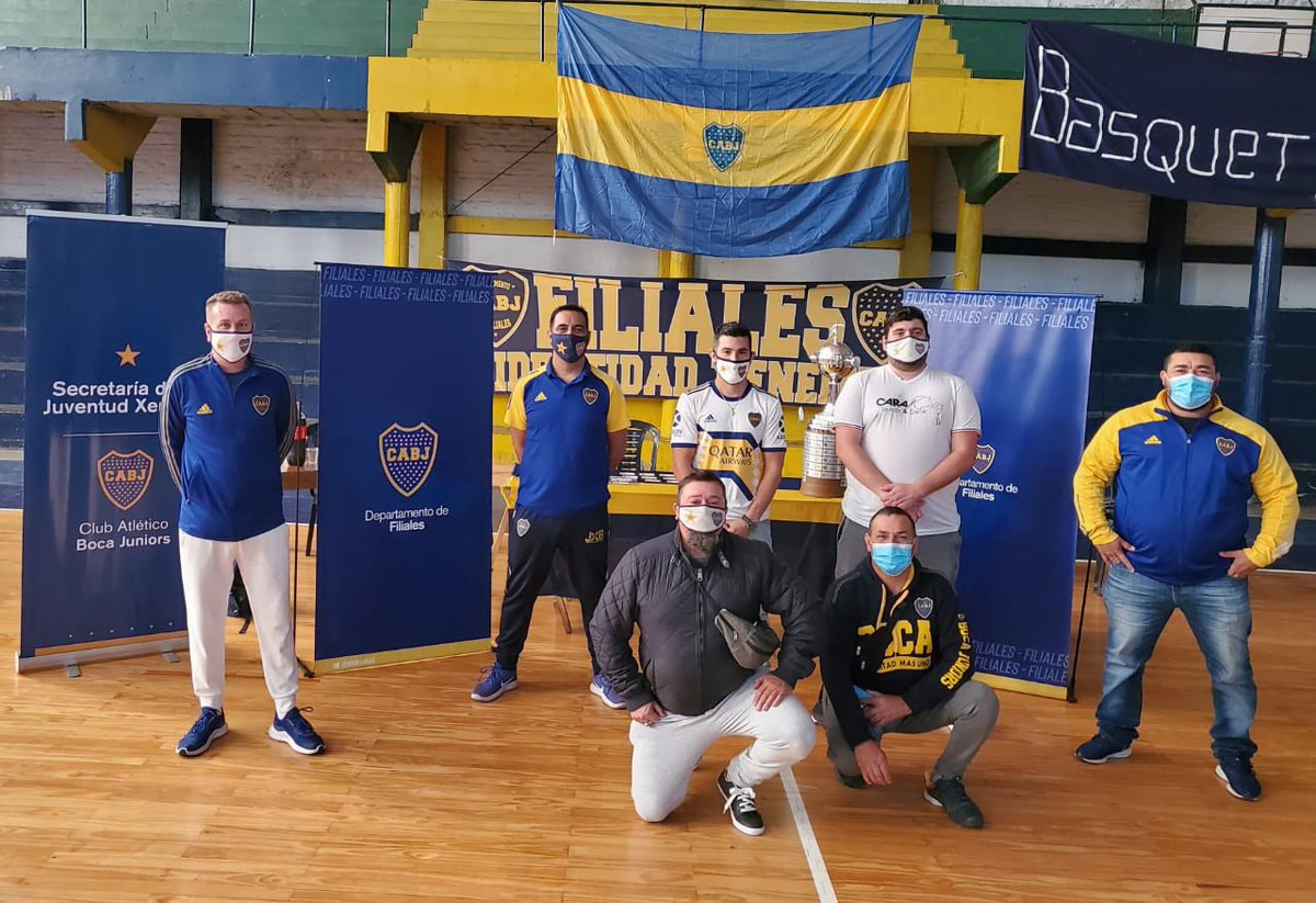 FilialesBoca's tweet photo. Socios y socias retiraron su carnet en General Rodríguez 🙌

@filialbocagr 

#BocaFiliales https://t.co/cVvqEMBm26