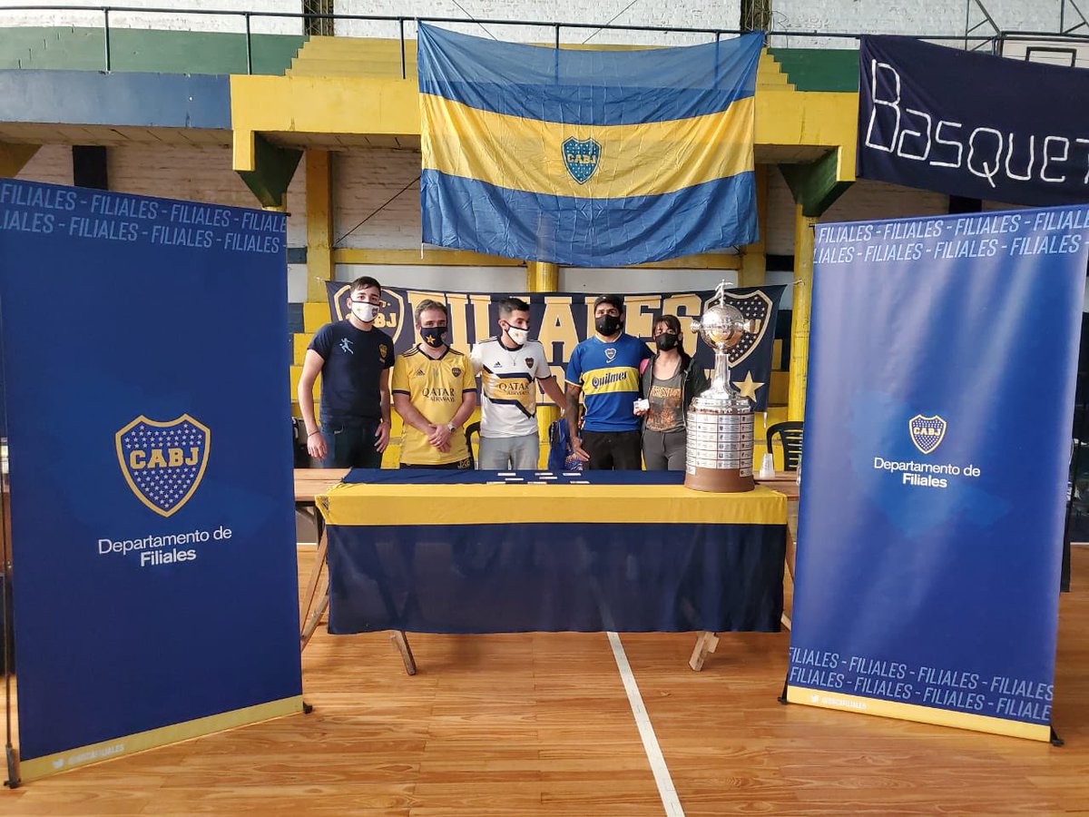FilialesBoca's tweet photo. Socios y socias retiraron su carnet en General Rodríguez 🙌

@filialbocagr 

#BocaFiliales https://t.co/cVvqEMBm26