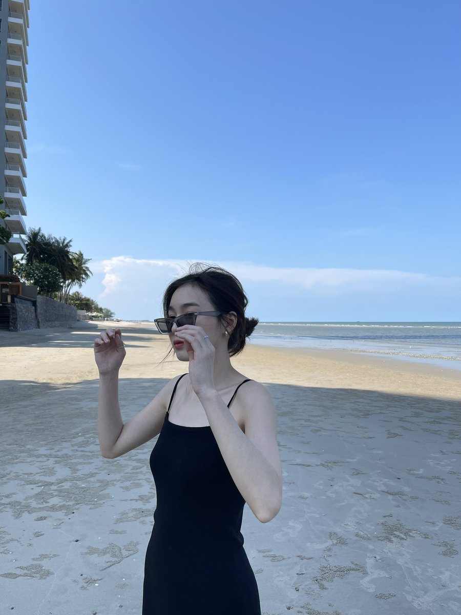 Hello bulan in here !

Fambest? Dm sok, jangan takut, kamu asik saya juga lebih asik
Mutualan? Sabi

#roleplayerindonesia #roleplayer #rootrp #root #roleplayerindo #roleplayaccount