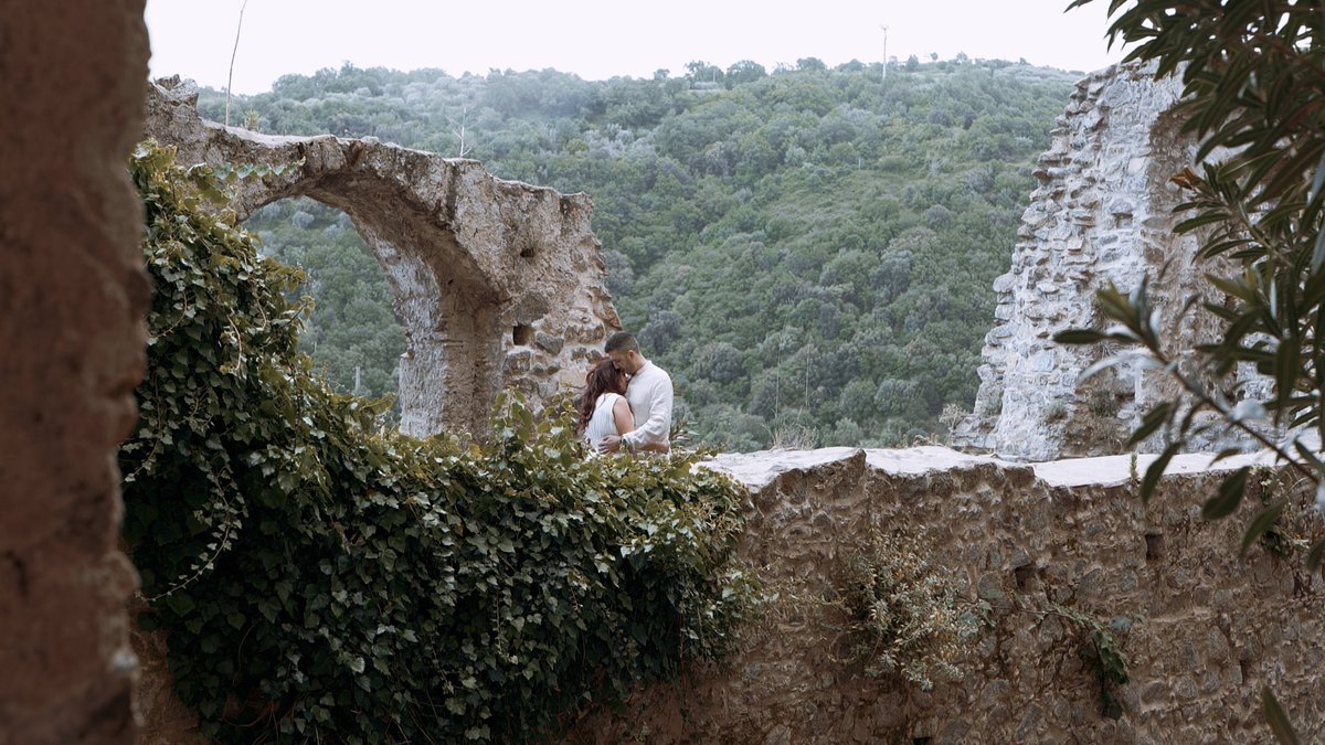 Engagement in an ancient castle!
#ettoremirarchifilms #destinationwedding #weddingfilmmaker #matrimonioitaliano #couplegoals #bride #groom #weddinginitaly #getmarriedinitaly #love #art #catanzaro #italia #panasonic #premierepro #matrimonioinitalia