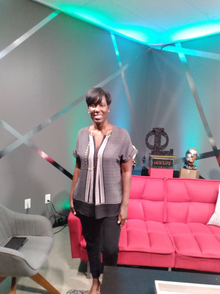 OPSSHOW's tweet photo. Awesome time sitting down with the VP of Engineering of Comcast talking about women in the  Tech Field- Thank you for taking time out of your schedule @comcasthouston https://t.co/hTm8ARMxOE