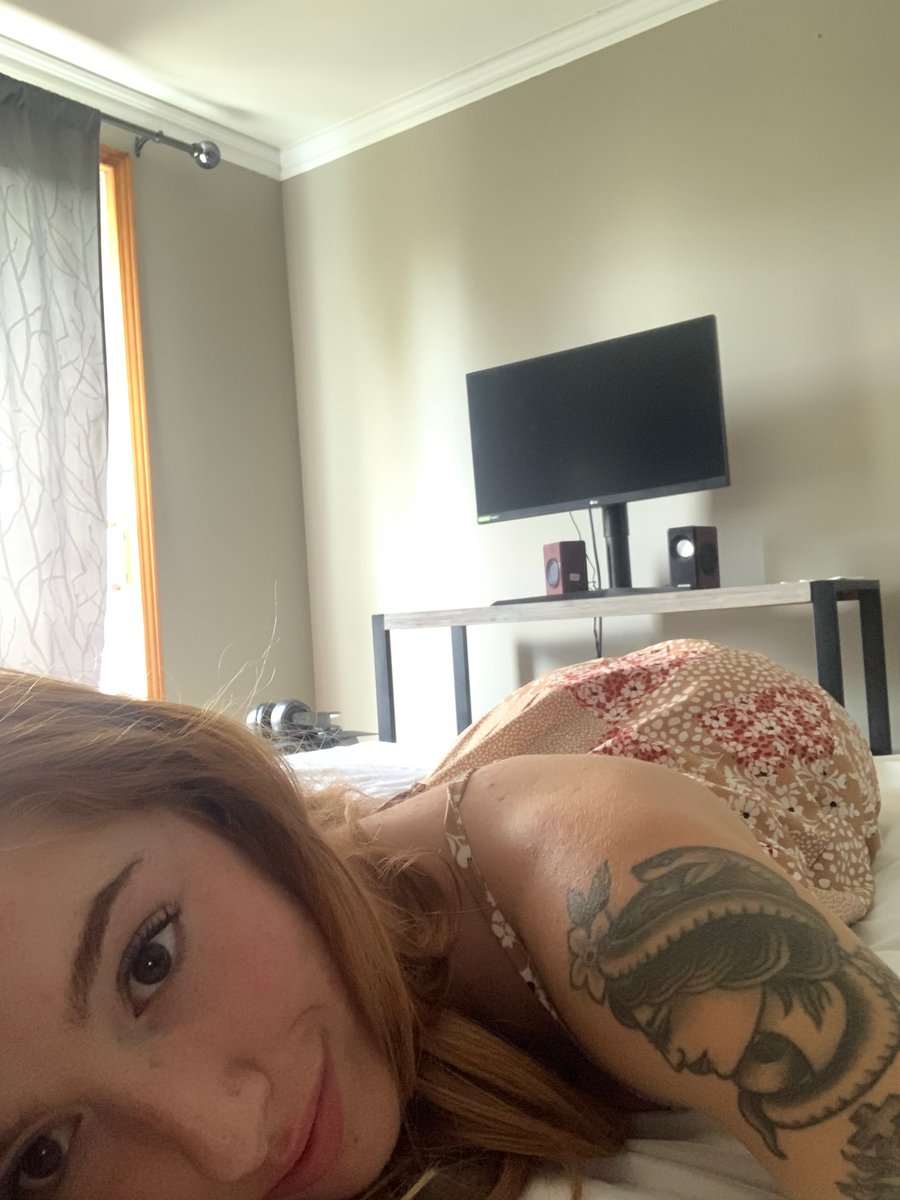 bbrrre's tweet photo. Just took a wine nap. https://t.co/FchEvcfUKp