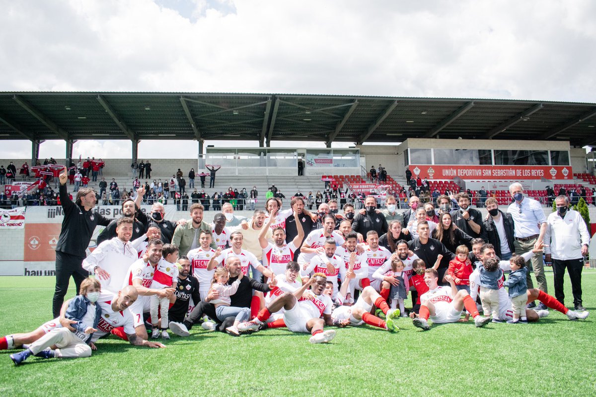 Gracias a todos los que habéis formado parte de esta gran familia. GRACIAS por el día a día y por todos los momentos vividos a vuestro lado. Hay momentos que superan el tamaño de los sueños y personas que valen más que el esfuerzo de muchos años. <a href="/UDSanse/">U.D. Sanse</a>