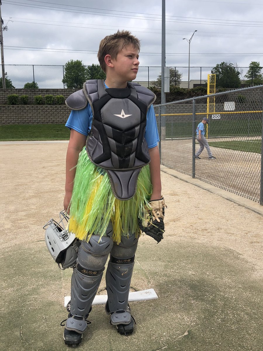 dncbenton5's tweet photo. Catchers ready to catch ... Hawaiian style. ❤️  @HawaiianHitfest #HawaiianHitfestBB21 
@Wolverine12AA https://t.co/xJQFsCwVrd