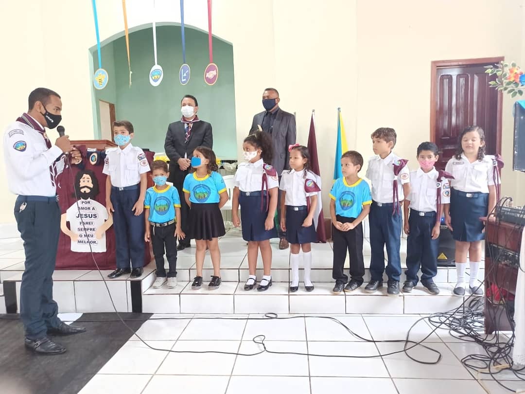 HugoRibeiro7hr's tweet photo. Nossa manhã foi marcada por lindas cerimônias de admissão em lenço e batismos dos nossos aventureiros.
Obrigado @WiglifeSaraiva e Prf. Eucyane pela presença, Deus continue abençoando poderosamente.
@adventistanorte
#PracimaMopa https://t.co/47Bp6VbYFQ