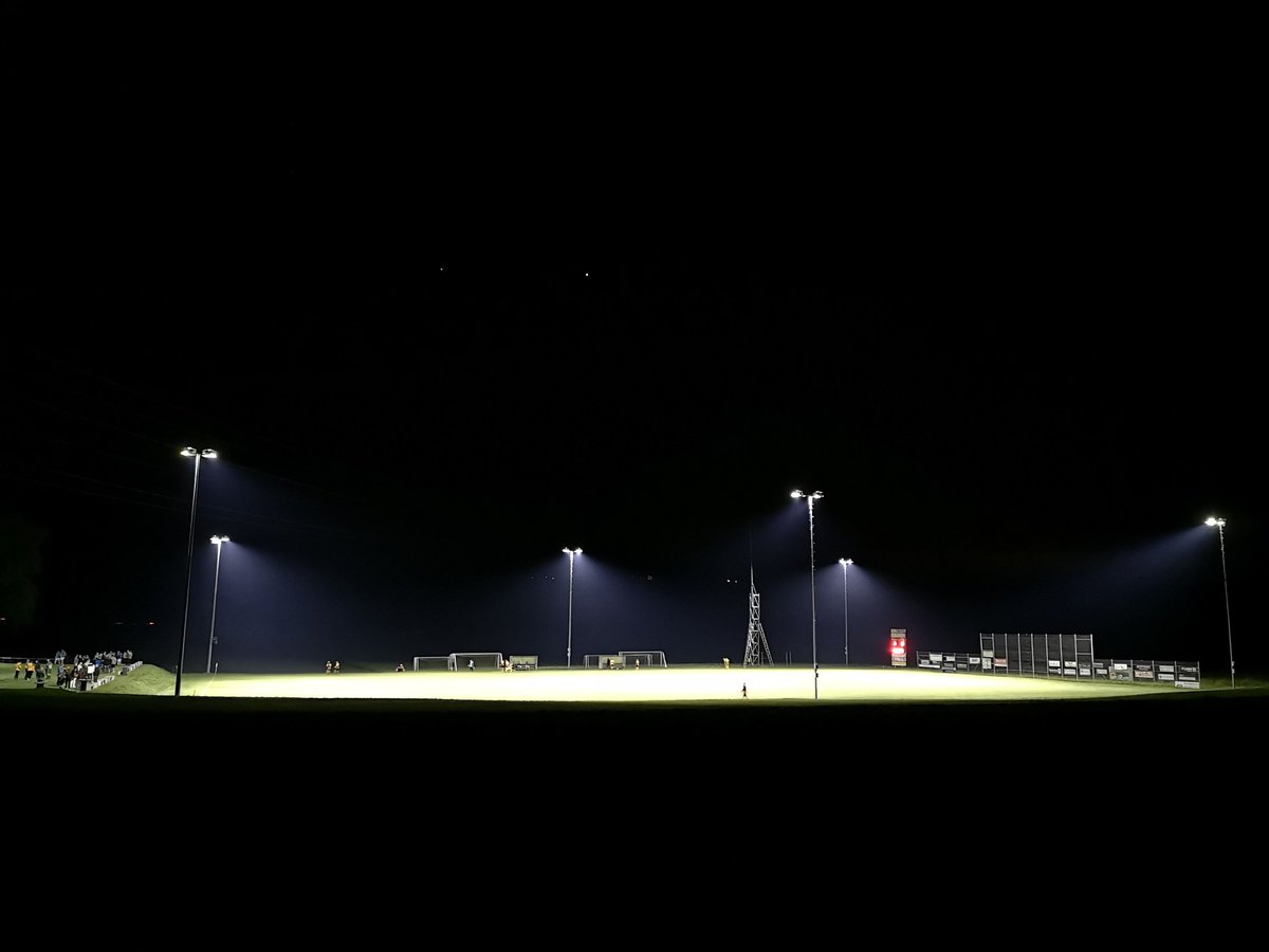 LightingSwiss's tweet photo. Das Gute an der Gleichung unten ist: Lichtverschmutzung ist vermeidbar. Klar, Beleuchtung muss manchmal sein, aber weithin sichtbare helle Lichtpunkte brauchen Sie nicht länger zu ertragen! 
Sogar leistungsstarke Beleuchtung für Sportanlagen ist möglich ohne sichtbares Flutlicht! https://t.co/Dpc7vXdVnO