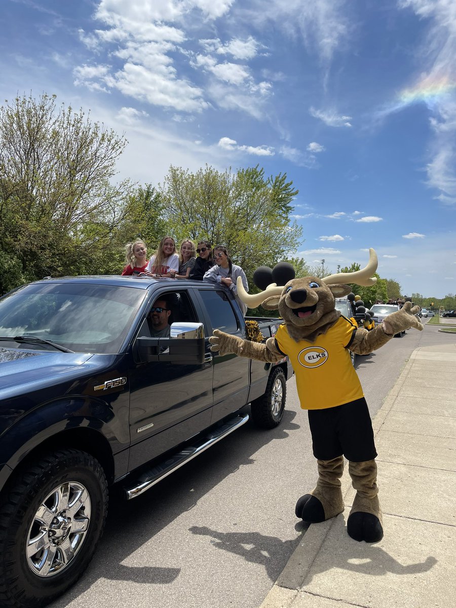 TheHerdCHS's tweet photo. #EPND #Classof2021 https://t.co/NEH45KuNoA