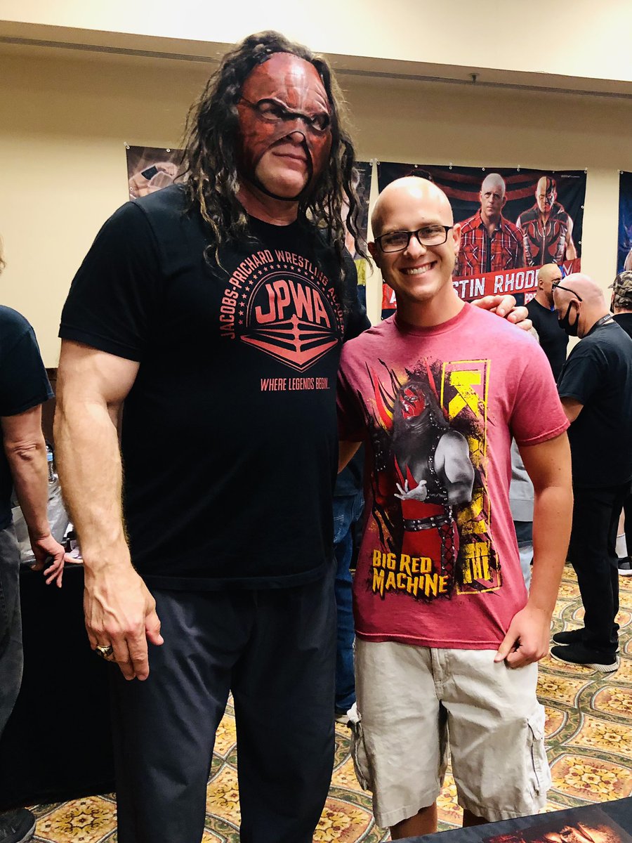 StonePayneProd's tweet photo. Through Hellfire and Brimstoneπ₯π₯π₯ Being able to meet one of my greatest idols... The #BigRedMachine @KaneWWE once again (and get an updated picture) a month after his Hall Of Fame induction was an awesome honor!!! Forever the inspiration
#Kane #DevilsFavoriteDemon #WWEHOF2021 https://t.co/MBCGDMnf2v