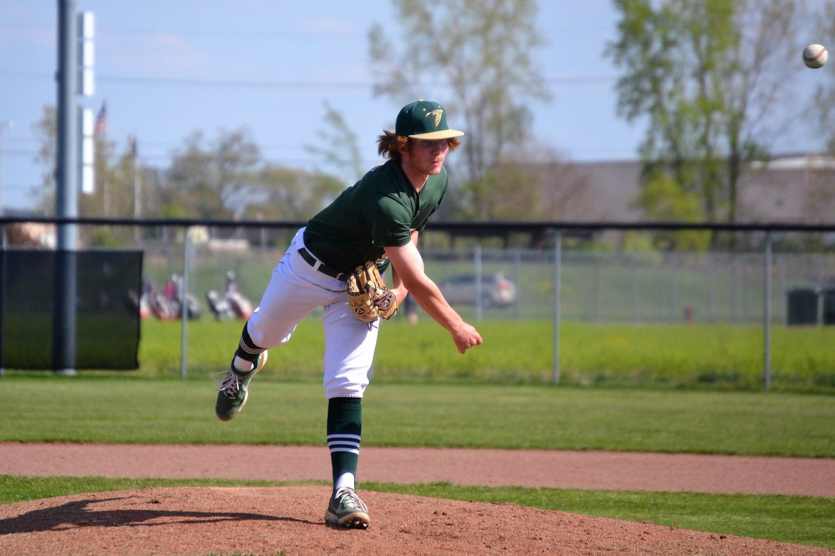 NolanMoore05's tweet photo. Made my second Varsity start of the season as a Freshman yesterday vs. our 19-2 league rival. 
Took a tough loss, but found some positives:
5 .1 INN
3 ER
0 XB Hits allowed
21 of 28 first pitch strikes
103 pitches/70 strikes (68%)
@FlatgroundApp #Classof2024 #ThreeSportAthlete https://t.co/gfvSkcorpf