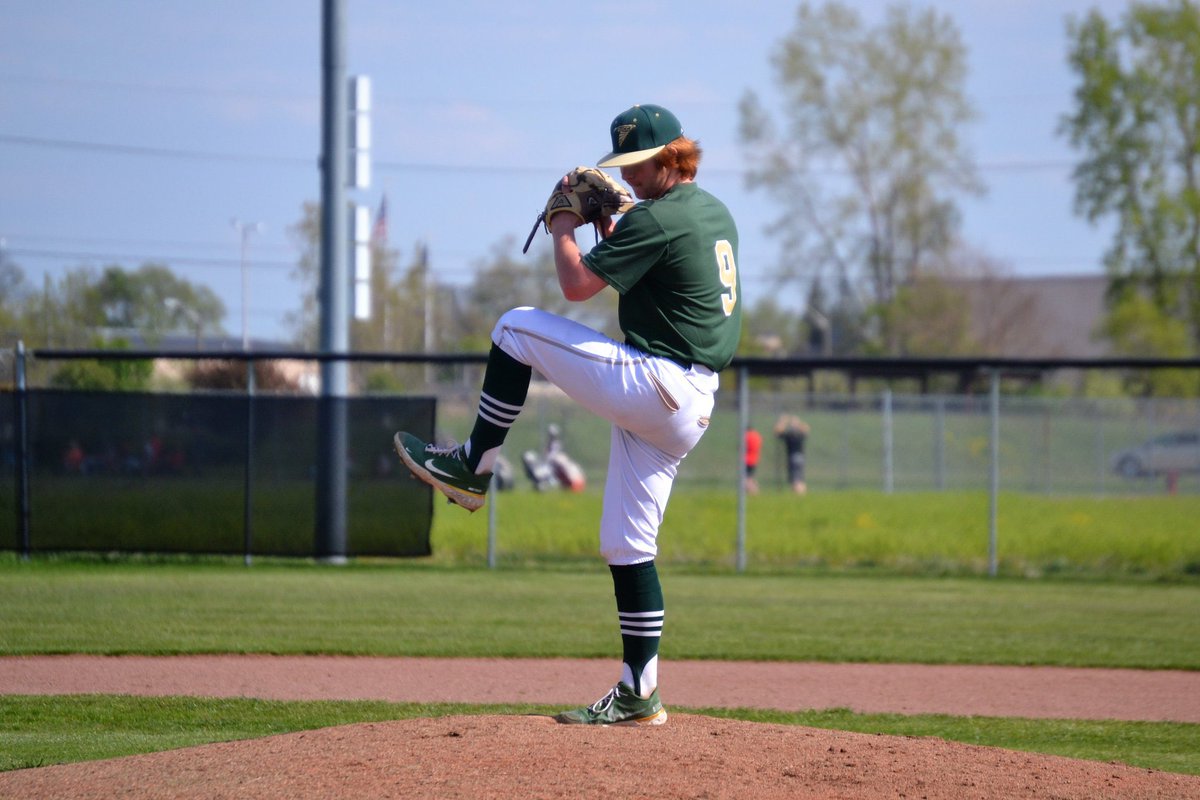 NolanMoore05's tweet photo. Made my second Varsity start of the season as a Freshman yesterday vs. our 19-2 league rival. 
Took a tough loss, but found some positives:
5 .1 INN
3 ER
0 XB Hits allowed
21 of 28 first pitch strikes
103 pitches/70 strikes (68%)
@FlatgroundApp #Classof2024 #ThreeSportAthlete https://t.co/gfvSkcorpf