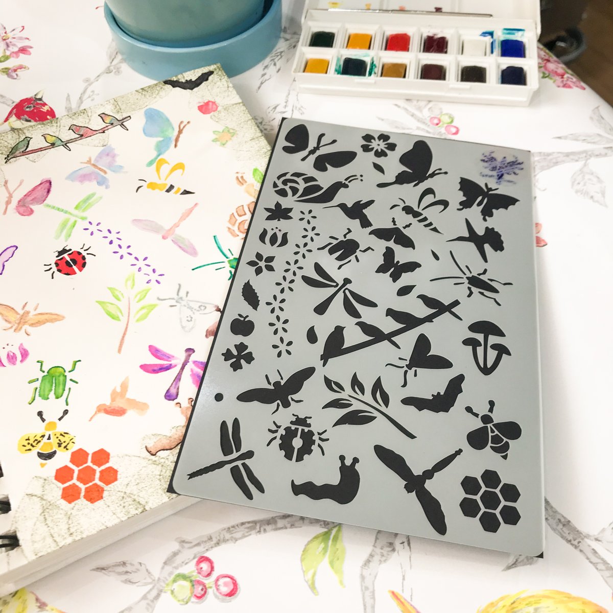 HedgeBuddies's tweet photo. These #nature inspired stencils make a great addition to your journal for illustrating your notes or story.

#birds #UKGiftAM #UKGiftHour #MentalHealthAwareness #MentalHealthAwarenessWeek  #NatureGiftsDay #JoinedUpNature
https://t.co/66gC40jqhS https://t.co/9JDDsfVfhB