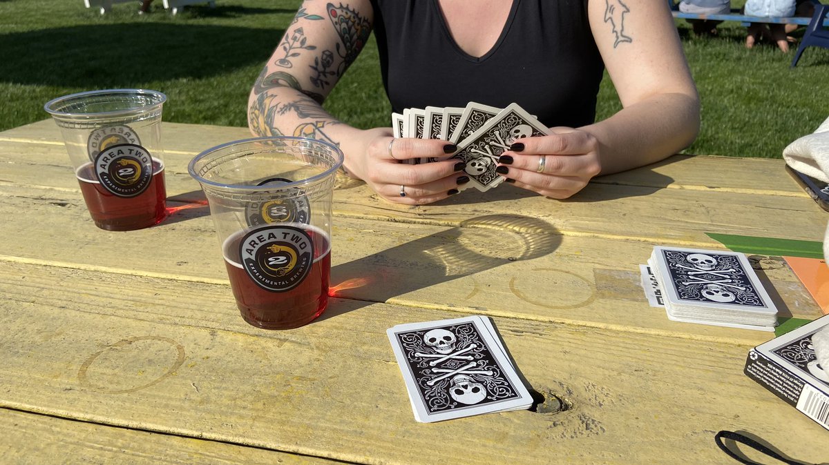 moistslimeangel's tweet photo. It’s play-cards-and-drink-beer-outside weather https://t.co/DmWPytwJrN