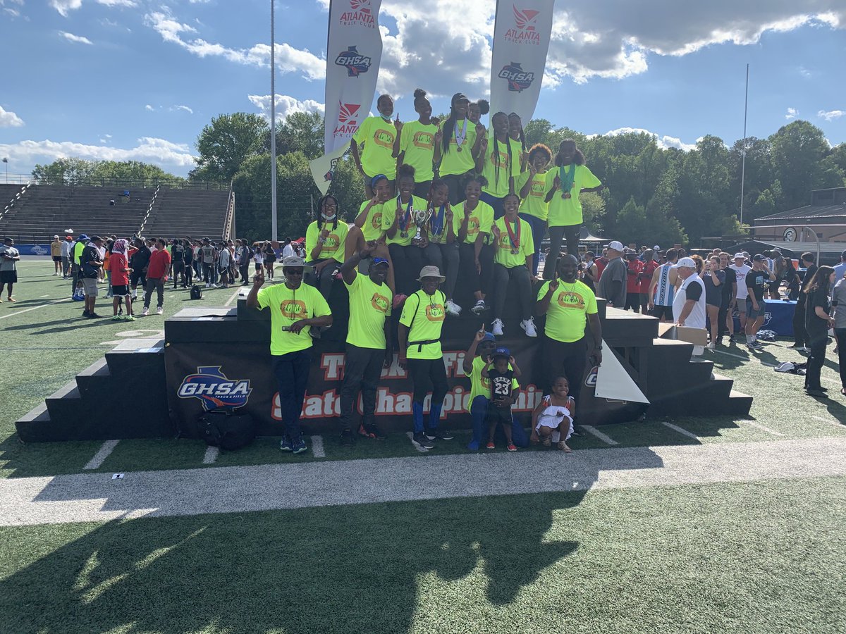 Huge Congratulations to the ⁦<a href="/WestlakeTFXC/">@WestlakeTrack/CC</a>⁩ Girls Team for being the  2021 ⁦<a href="/OfficialGHSA/">GHSA</a>⁩ Class 6A State Champions! #RobinsonStrong #ONEWestlake  ⁦<a href="/Coach_CGreen/">Carl Green,CAA</a>⁩ ⁦@FultonAD_crafts⁩ ⁦<a href="/JarvisAdamsEdu/">Jarvis Adams</a>⁩