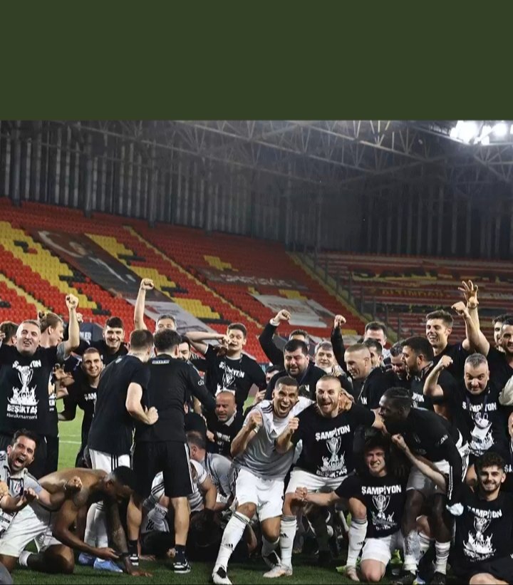 Bu kadar yaşanan acının,kederin,hüznün,sıkıntının içinde  hala umut olduğunu gösterip bize bu mutluluğu yaşattığınız için teşekkürler 🙏🏻💟🖤#şampiyonbeşiktAŞK <a href="/BesiktasJK/">Beşiktaş JK Kurumsal</a>