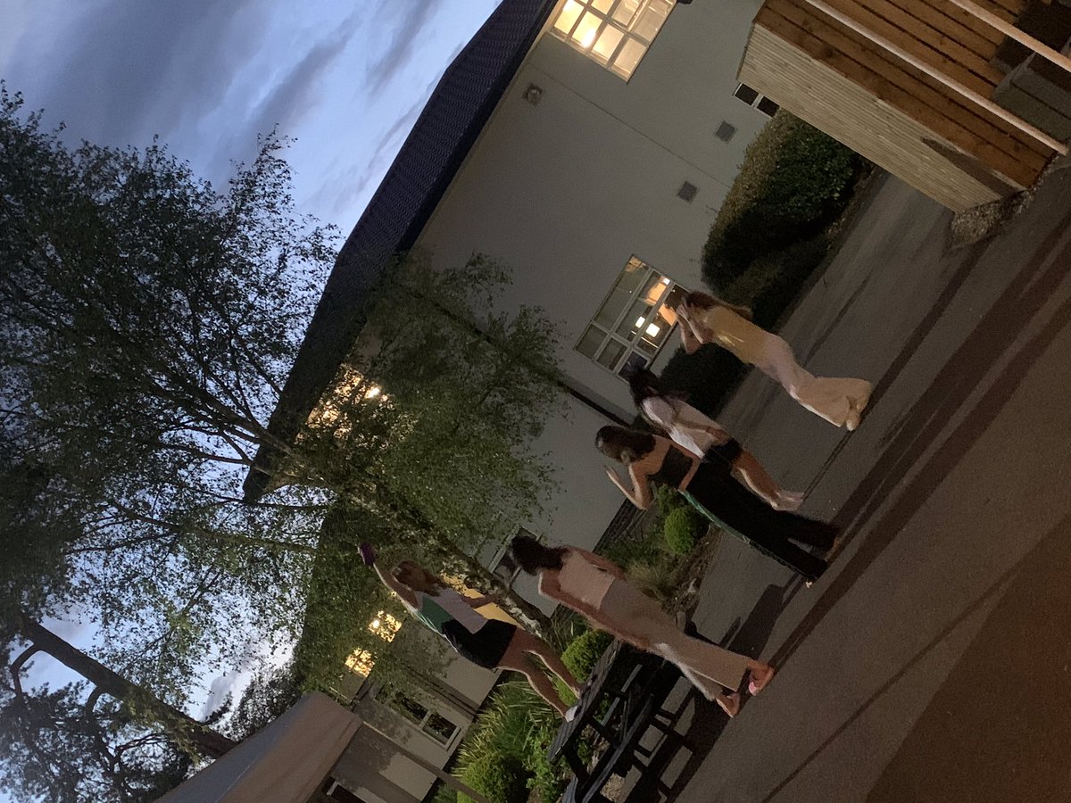 House Takeaway Treat night, Pitch Perfect 2 and much singing and dancing ❤️