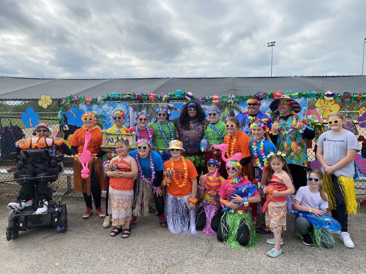 PSA_Freedom's tweet photo. We wouldn’t be here today without our coaches and family @HawaiianHitfest #hawaiianhitfestfp2021 #PSAFreedom14C https://t.co/eifk4aV4S7