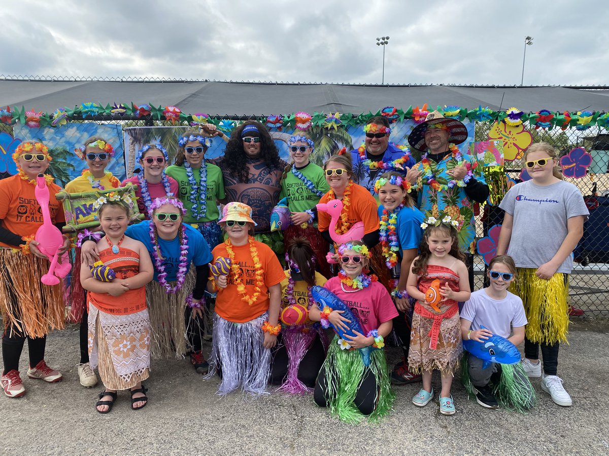 PSA_Freedom's tweet photo. We wouldn’t be here today without our coaches and family @HawaiianHitfest #hawaiianhitfestfp2021 #PSAFreedom14C https://t.co/eifk4aV4S7