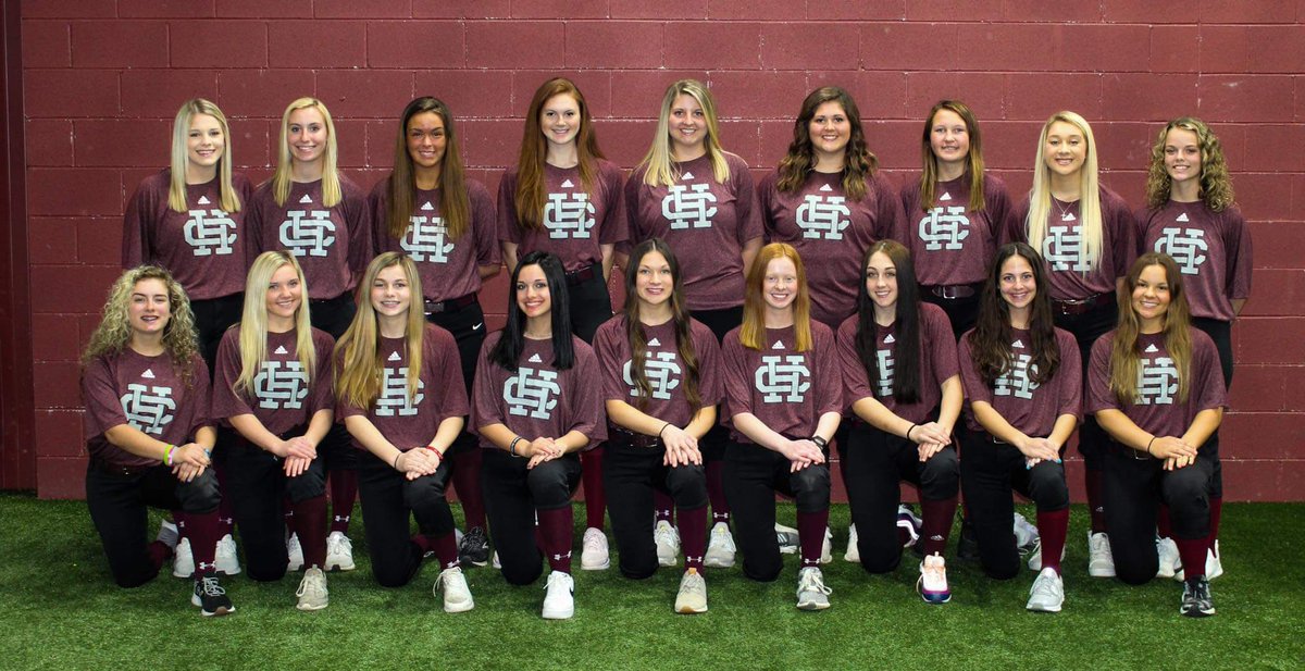 HCSportsHOF's tweet photo. 🥎🐅🐾
SOFTBALL FINAL

Your @HCHSLadyTigers are headed to the Region Championship game on Wednesday! Senior @hg_patton goes wire-to-wire, allowing only one run!

@HCHSLadyTigers - 6
Bartlett - 1 https://t.co/LWvcWQLpCV