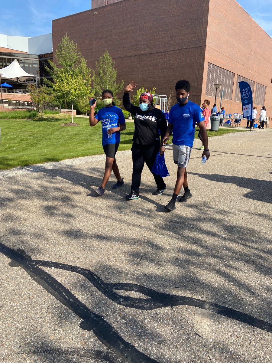 HenryFordHealth's tweet photo. We are #AllForHealthyHearts today while walking the Path to Wellness in support of the #DetroitHeartWalk ❤👣 Tag us in your pics! https://t.co/JSP1QEZrQM