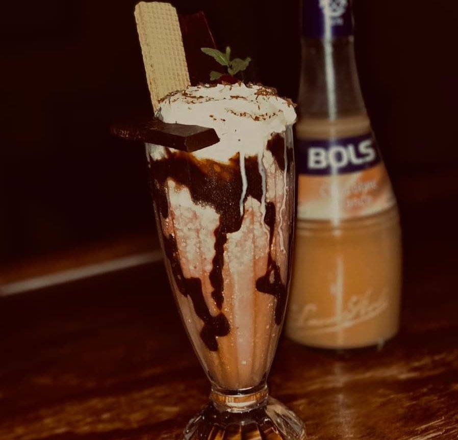 Libano_bar's tweet photo. 20% de DESCUENTO en TODAS las BEBIDAS de NUESTRA CARTA hasta las 0:00!!🤯🍷🍹🍸🍾🍻🤯🔥 https://t.co/Z5f45W5ttI