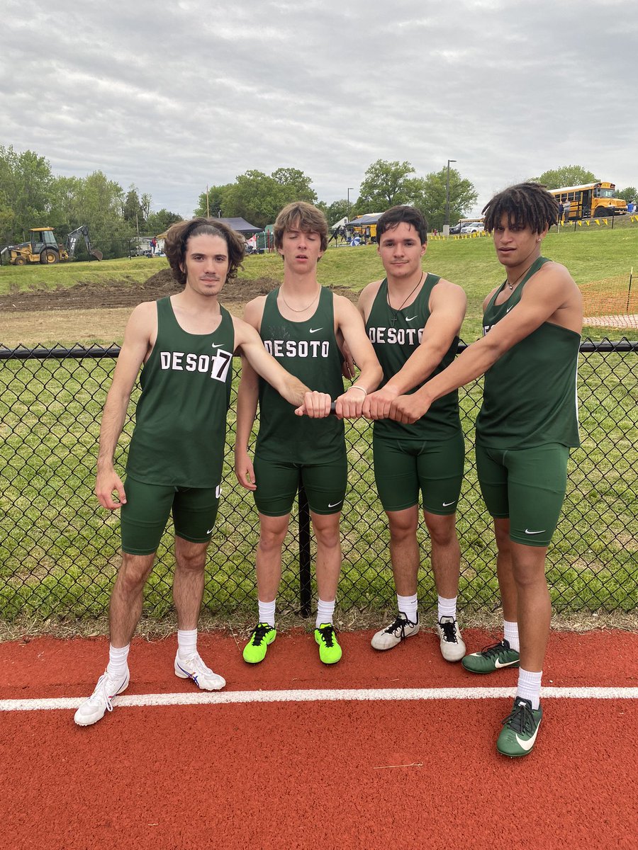 De Soto73 Boys Track (@desotoboystf) on Twitter photo Boys 4x400 through to Sectionals!! Punjani, Reichmuth, Petty and Radford!! Great jon boys!! <a href="/De_SotoDragons/">De Soto Dragons</a> <a href="/DeSoto_XC/">DeSoto Cross Country</a> <a href="/DeSotomohigh/">De Soto High School</a> Boys 4x400 through to Sectionals!! Punjani, Reichmuth, Petty and Radford!! Great jon boys!! <a href="/De_SotoDragons/">De Soto Dragons</a> <a href="/DeSoto_XC/">DeSoto Cross Country</a> <a href="/DeSotomohigh/">De Soto High School</a>