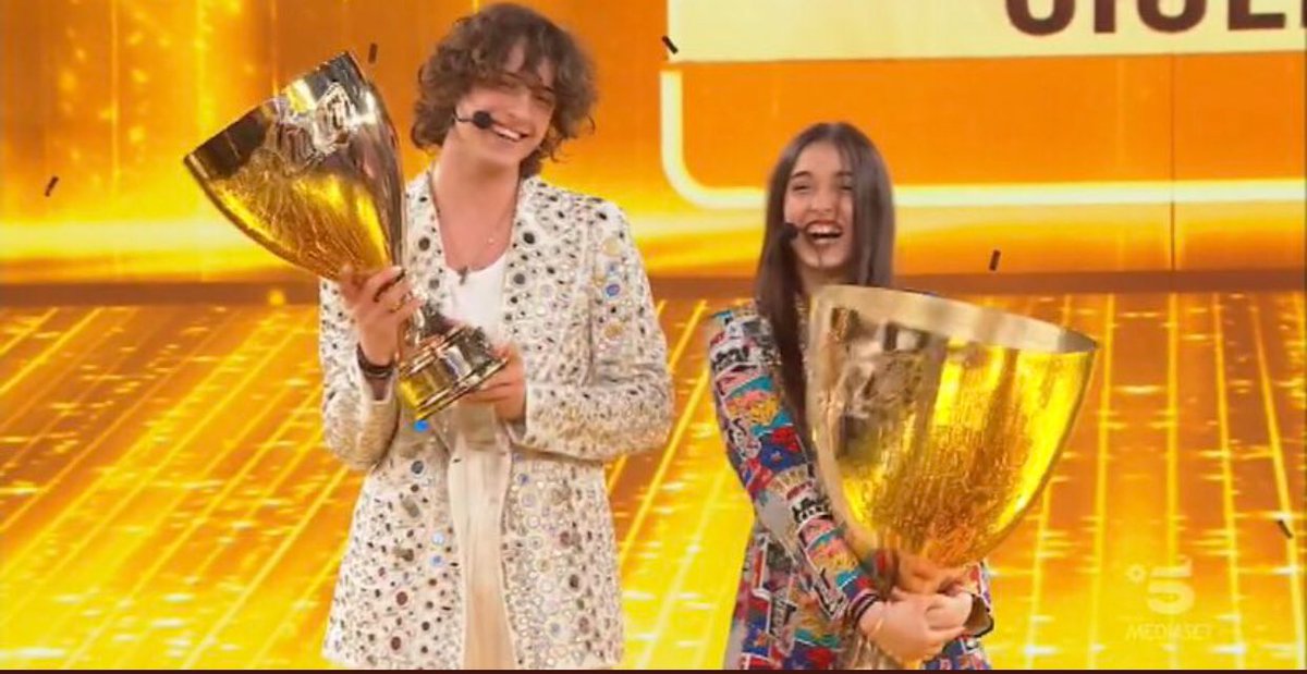 deddy7even's tweet photo. VI MERITATE IL MEGLIO. ENTRAMBI.😍 @sangiovann1 @giuliast4bile 
#Amici20 https://t.co/F1ZGtfBf3t