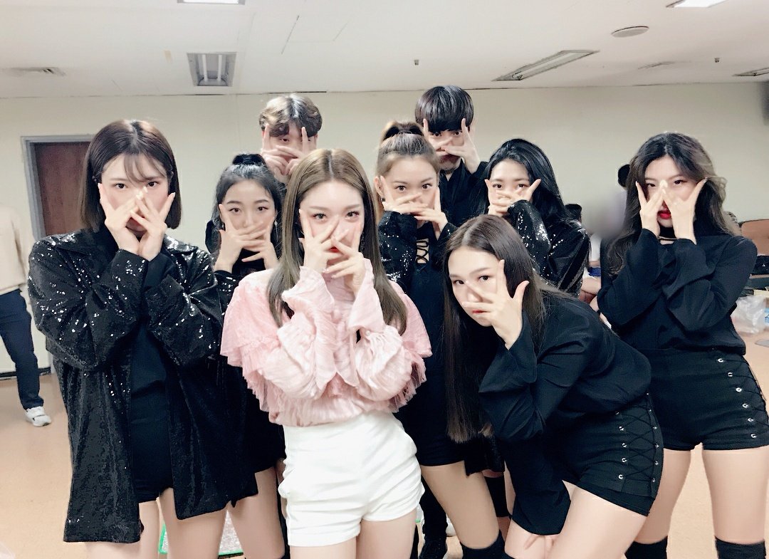 KATHETWT's tweet photo. My besties and I decided to join #THE𝗕𝗧𝗥𝗦𝗪𝗧REVOLUTION porque eso es lo que la gente cool hace y además de estar puntuales para apoyar el mejor bp de la fkindustria, junto a nuestras reinas les tenemos grandes sorpresas y un evento más que icónico. 🥳 https://t.co/ho4SA32Arz
