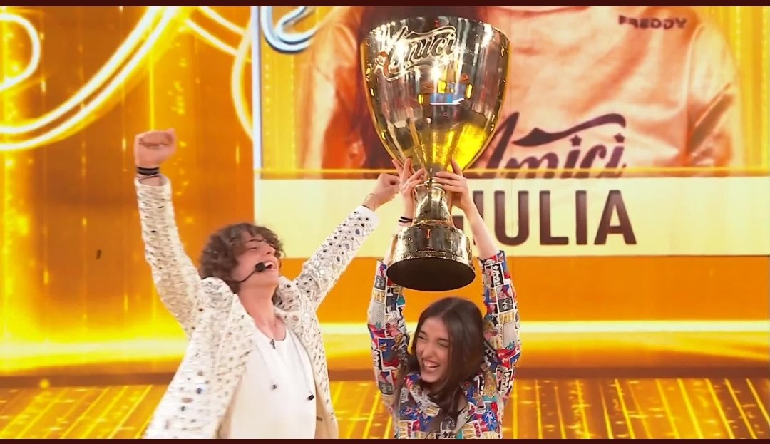 Cele_queen_'s tweet photo. @AmiciUfficiale Ovvioooo @AmiciUfficiale @giuliast4bile #Amici20 https://t.co/74XBKWeUK8