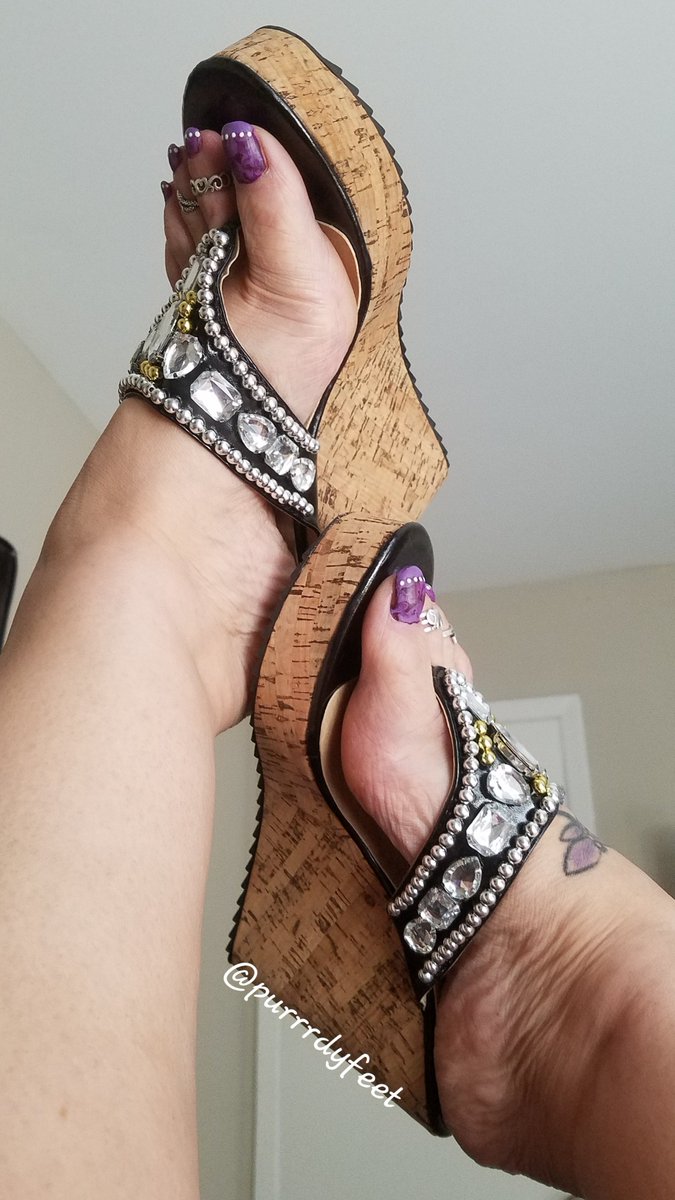 Momma Kat aka Purrrdy Feet tweet media