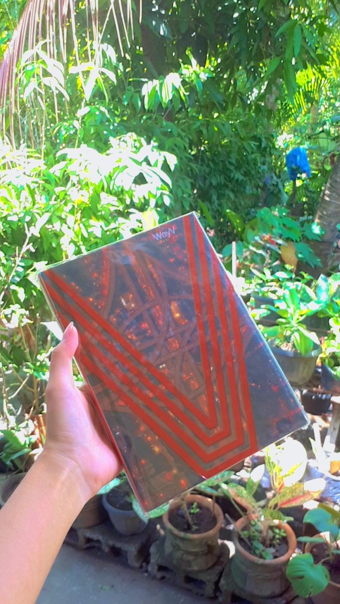 moontongue_ah's tweet photo. j received my other kb album!! thank you @cloudmoonph for the smooth transaction^_^ https://t.co/OZEex9noks