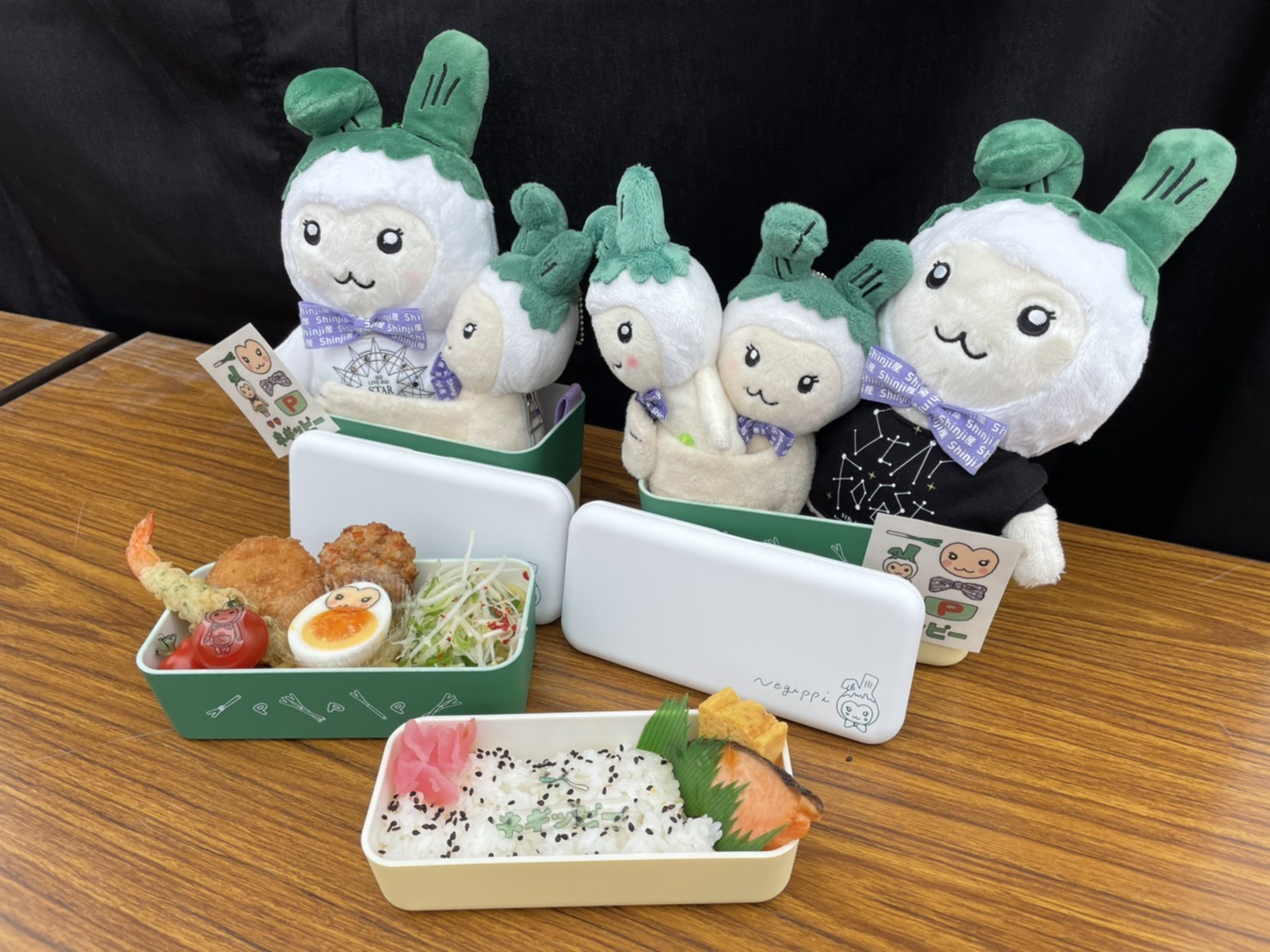 シド公式 ピピッピーピー ピピピピピピッピピ ピピッピピピィ ピピピ ピピッピ ネギッピーです 早起きしてお弁当作っ てきました このまま雨が降りませんように みんなが作ったお弁当も見せてほしいな ネギッピー弁当 T Co