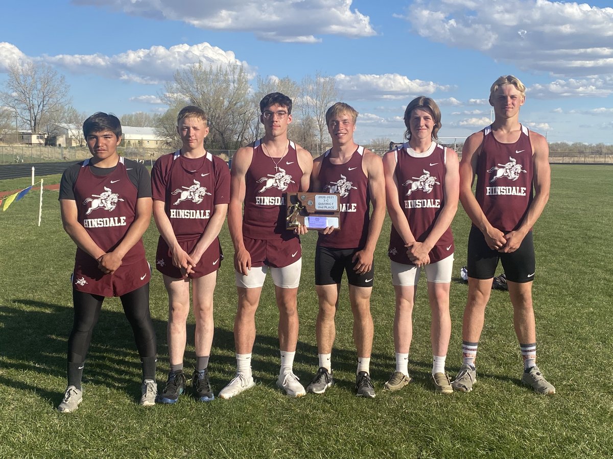 HinsdaleRaiders's tweet photo. Hinsdale Raider boys team finishes in 2nd place as a team at the District 3C Track Meet. Raiders win all races under 800M.  100M,200M,400M, 110H, 300H! https://t.co/syIJ2t90eU