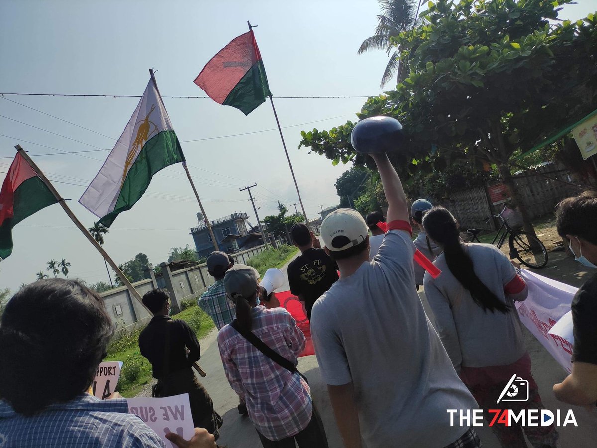 “ Stay Strong #Mindat 
Hpa-Kant got your back “ 

Civilians in Hpa-Kant, Kachin State, protested against dictatorship and to support people suffering in MinDat, Chin State 

#WhatsHappeningInMyanmar #May16Coup