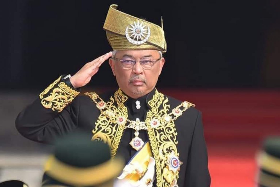 pembinaofficial's tweet photo. TERIKINI | Agong zahir sokongan Malaysia, Indonesia dan Brunei keluarkan kenyataan bersama kutuk sekeras-kerasnya serangan Israel ke atas Palestin - Istana Negara https://t.co/GaSC5UKgwf