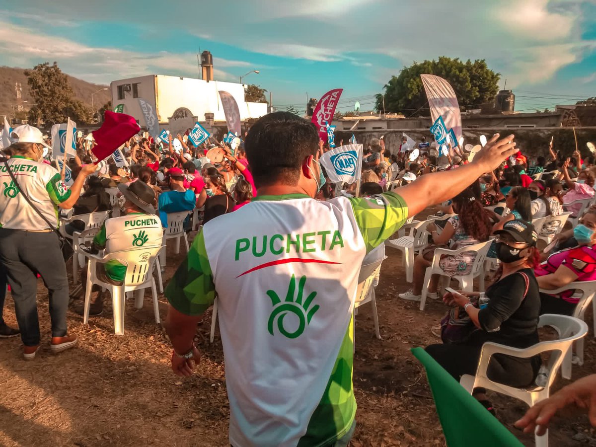 CrhistopherJGN's tweet photo. Urbivilla y Santa Teresa quieren de regreso a Fernando Pucheta, como #Presidente y a Mario Zamora, como gobernador de #Sinaloa✌🏼😉 

#MarioZamoraGobernador #PalabraDeSinaloense
#YoSigoConPucheta #PuchetaPresidente
@MarioZamoraG @PuchetaOficial https://t.co/IMMfe8J4KL