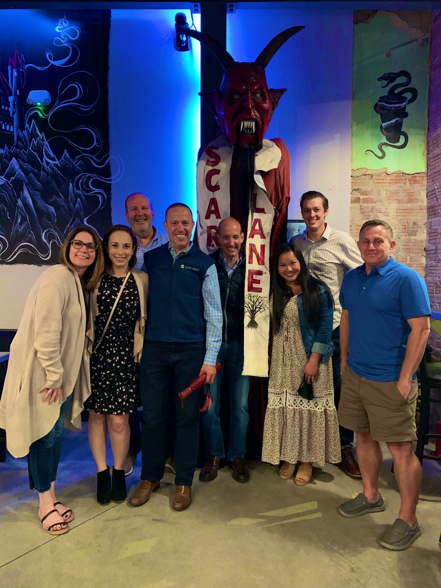 StevieAndLane's tweet photo. #OTF #OrangeTheory @orangetheory crew at @ScarletLaneBrew tonight after a great supper together at @RootandBoneCo #Indy #BroadRipple @MeridianKessler #MeridianKessler @broadrippleindy 

I’m not exactly excited for the 10:15 am class in a few hours! #RunRowRepeat #SplatPoints https://t.co/P9aphJP3GC