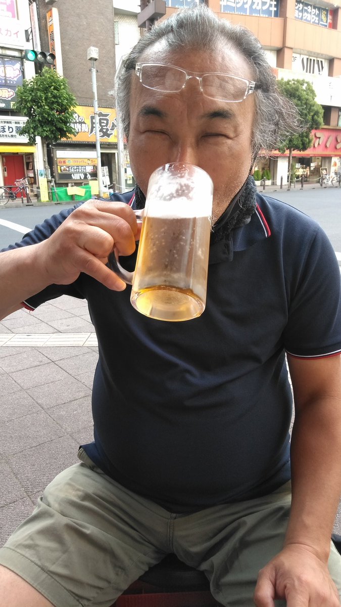 bear_nagata's tweet photo. happy celebrate #sake has been released in Tokyo
fuck the #stayinghome order
#notstayinghome #hangover https://t.co/sGgjOUvuo0