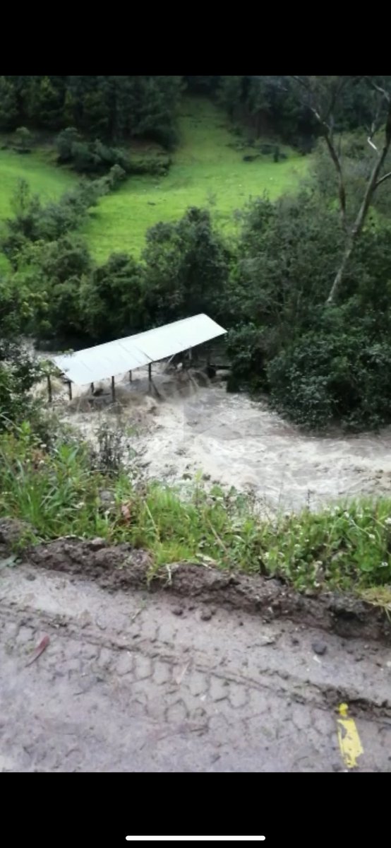 AntonioJoseBor8's tweet photo. Los efectos de crecidas e inundaciones de los ríos de Cuenca, en especial del Río Yanuncay pueden minimizarse con obras como las que @elecaustro las viene estudiando y que avanzan como el Proyecto Multiproposito Hidroeléctrico Soldados Yanuncay. No más esto! https://t.co/tCqq1SeRK5
