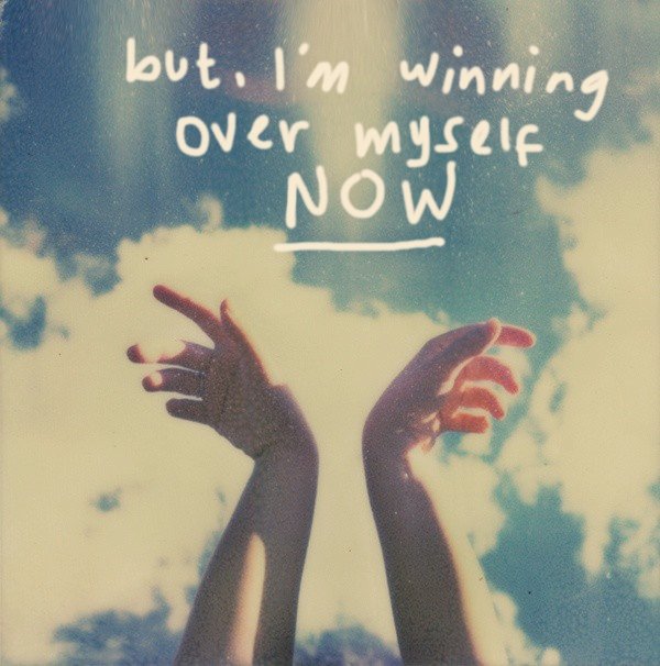 Untold story: kita berlayar di kapal yang sama. Kamu nahkoda yang merindukan rumah, sedang aku si penumpang yang tak tau arah.

— a one shot au ft Jeno Lee