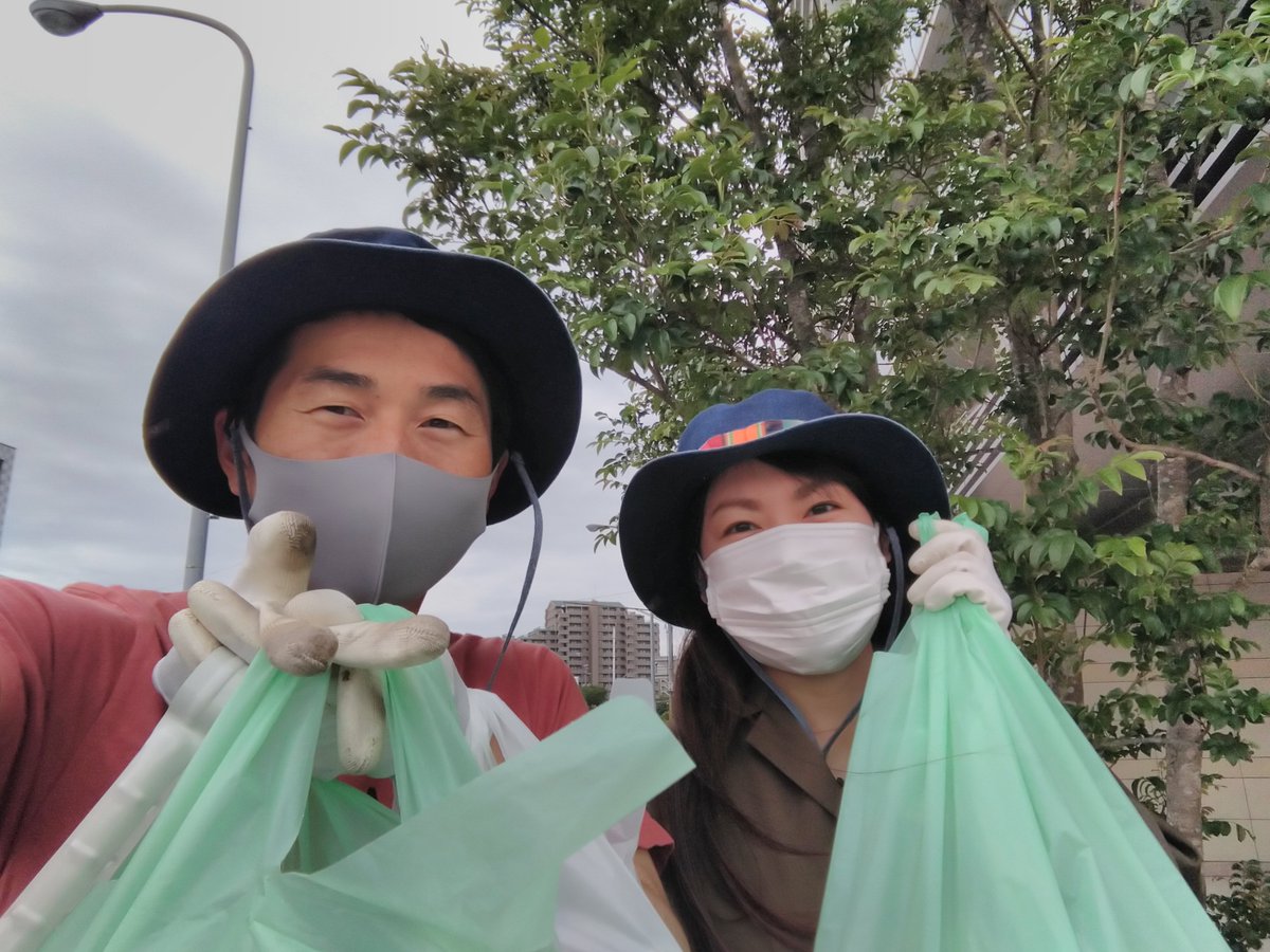 早朝ゴミ拾い７３回目。
先日声掛けしてもらった人が居たので今日はこちらから挨拶をしました。
これが俗に言う…
等返しだ！（倍返しではない）
今日もお疲れ様です☆ミ