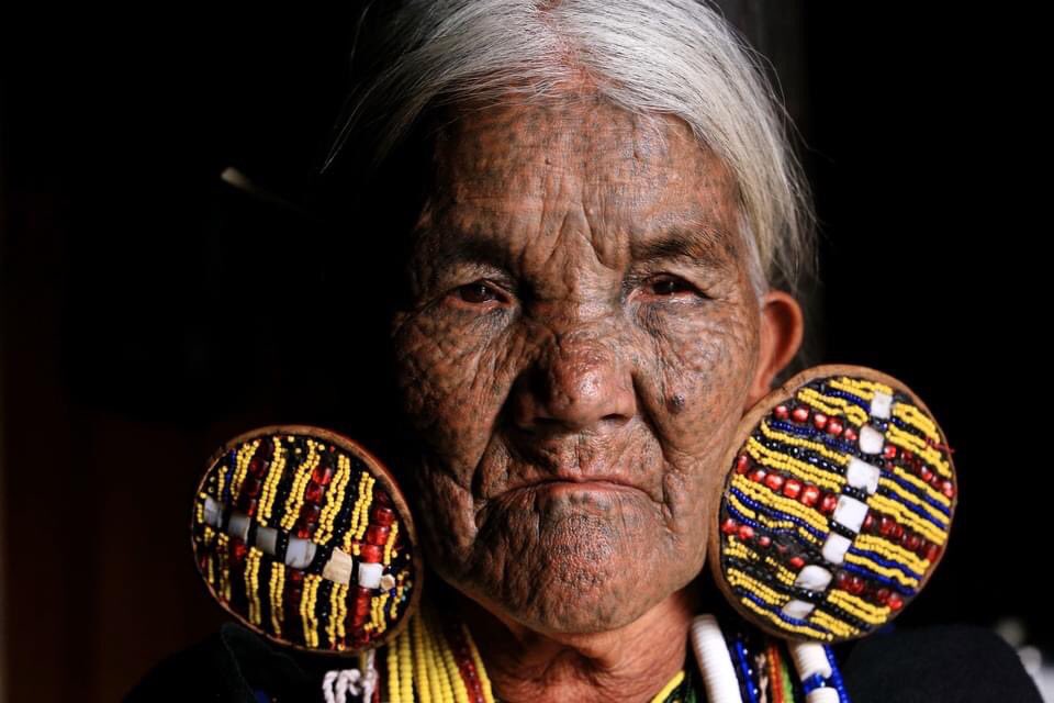 RachelY72759113's tweet photo. Mindat : What and where? 
Mindat is a town in the Chin State of Western Myanmar.
Mindat draws an increasing number of travelers seeking unique examples of tribal culture. The main draw is the tattooed faces of Chin women.
#Mindat #WhatsHappeningInMyanmar #Myanmar https://t.co/ZH81tVtu46
